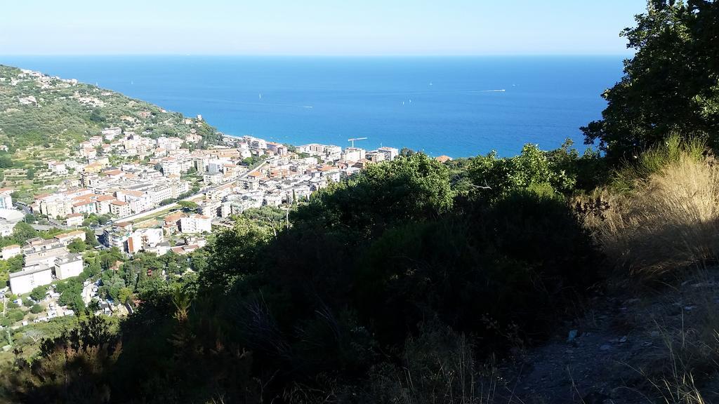 Ferienwohnung Collina E Mare Finale Ligure Exterior foto